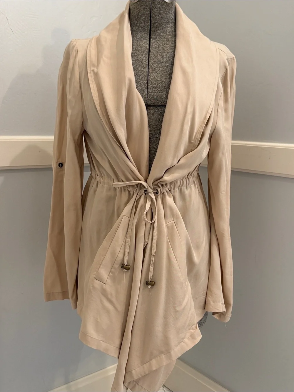 Open-Front Draped Trench Coat in Light Beige - Picture 3 of 4